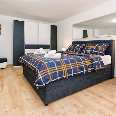 Relaxing 2Bd Apartment, Ground Floor - Walk To Old Town สปลิท ภายนอก รูปภาพ