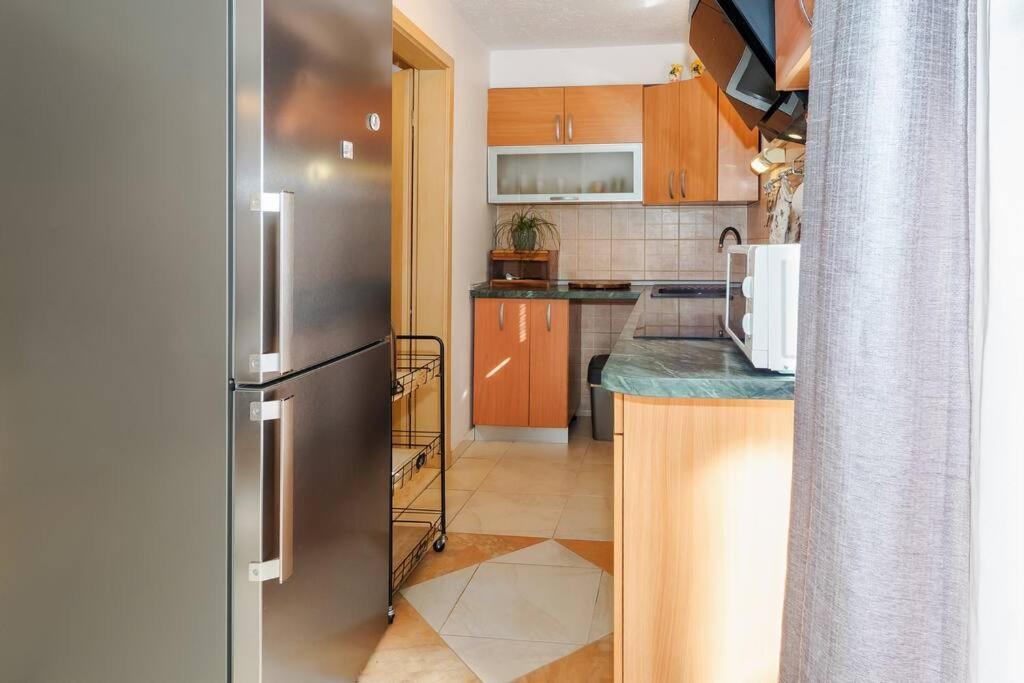 Relaxing 2Bd Apartment, Ground Floor - Walk To Old Town สปลิท ภายนอก รูปภาพ