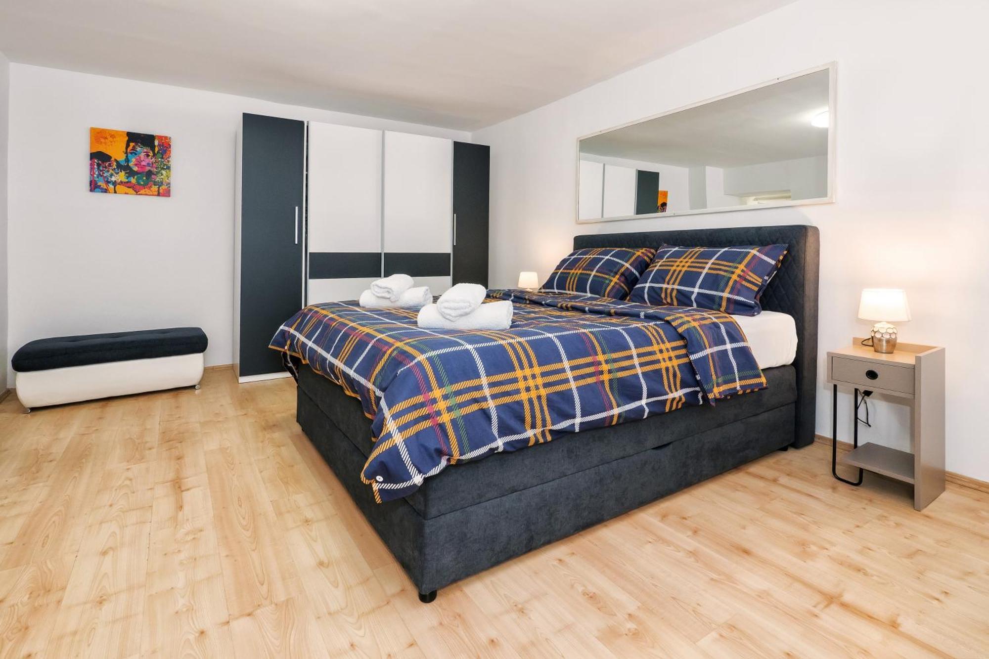 Relaxing 2Bd Apartment, Ground Floor - Walk To Old Town สปลิท ภายนอก รูปภาพ