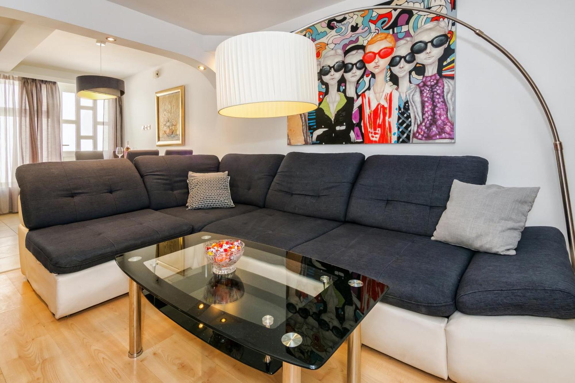 Relaxing 2Bd Apartment, Ground Floor - Walk To Old Town สปลิท ภายนอก รูปภาพ