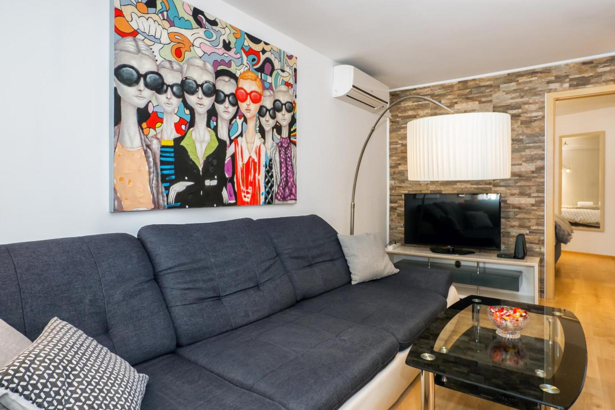 Relaxing 2Bd Apartment, Ground Floor - Walk To Old Town สปลิท ภายนอก รูปภาพ